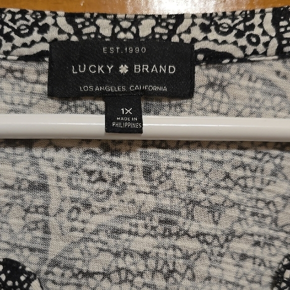 Lucky Brand Long Sleeve Black and White Graphic Tunic 1X - Picture 2 of 3